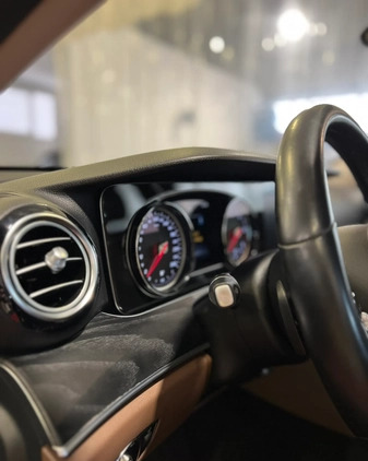 Mercedes-Benz Klasa E cena 139000 przebieg: 189000, rok produkcji 2018 z Oświęcim małe 172
